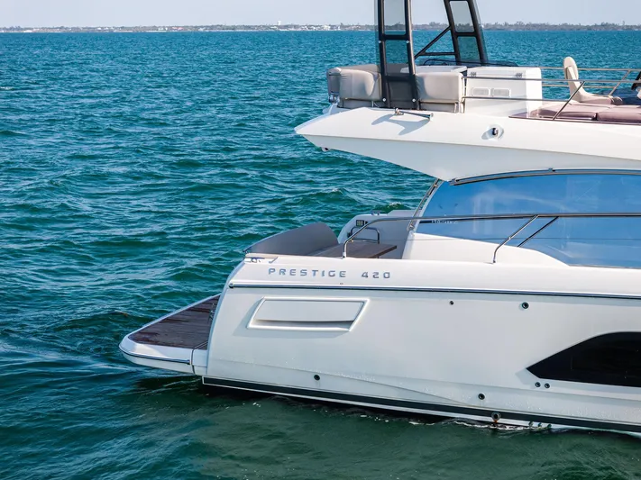 Spirit Led Yacht Photos Pics 2022 Prestige 420 Flybridge- SPIRIT LED
