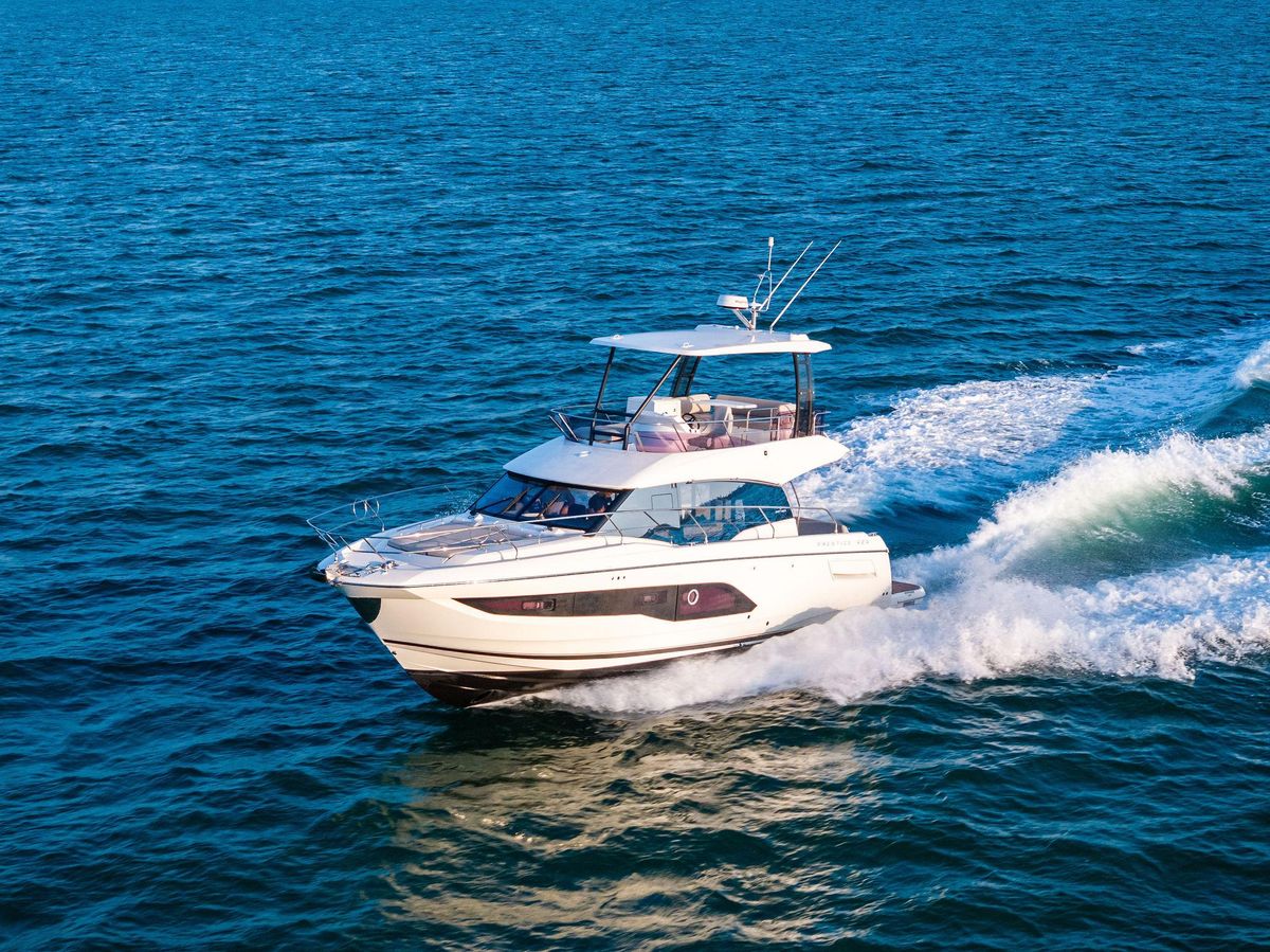 2022 Prestige 42 