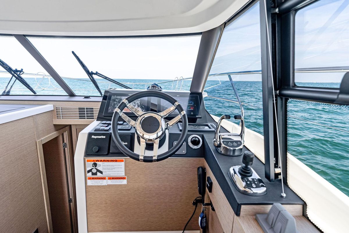 2022 Prestige 42 