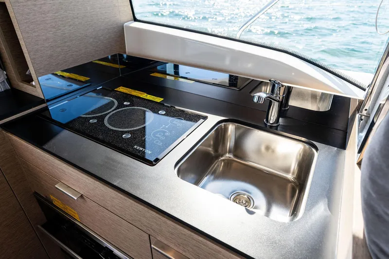 Spirit Led Yacht Photos Pics 2022 Prestige 420 Flybridge- SPIRIT LED-Galley