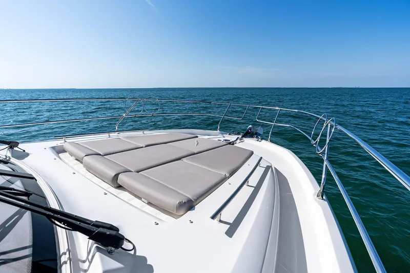 Spirit Led Yacht Photos Pics 2022 Prestige 420 Flybridge- SPIRIT LED- Sun Pad