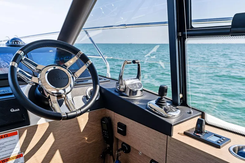 Spirit Led Yacht Photos Pics 2022 Prestige 420 Flybridge- SPIRIT LED-Helm