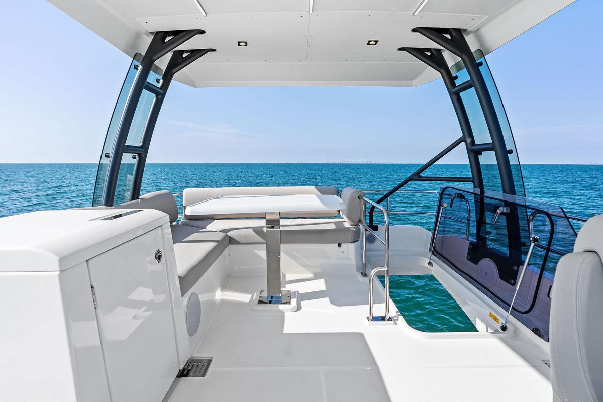 2022 Prestige 42 