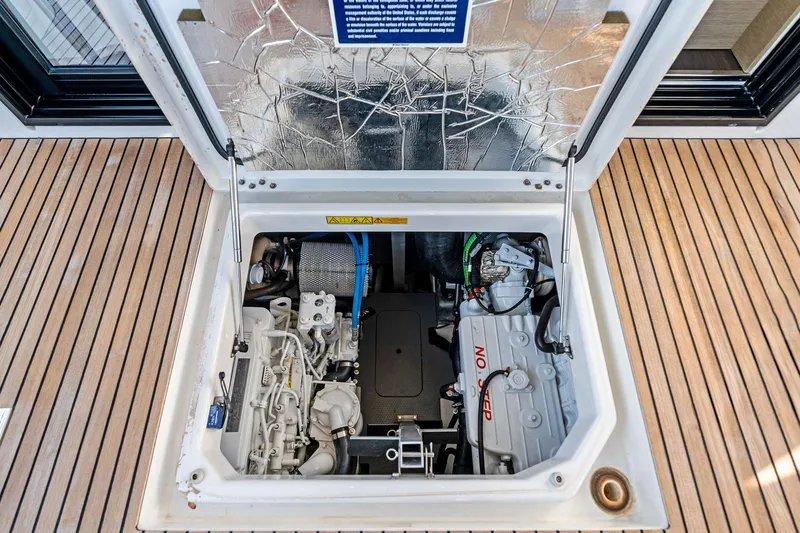 Spirit Led Yacht Photos Pics 2022 Prestige 420 Flybridge- SPIRIT LED- Engine room