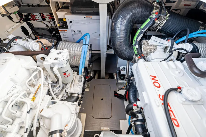 Spirit Led Yacht Photos Pics 2022 Prestige 420 Flybridge- SPIRIT LED- Engine room