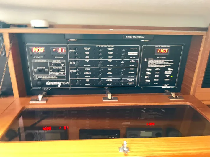 Jehm Of The Sea Yacht Photos Pics Electrical Panel