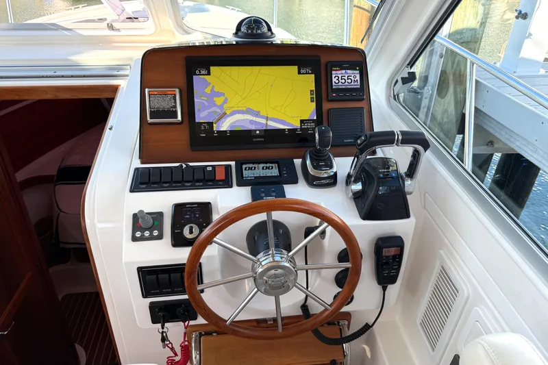 Little Moon Yacht Photos Pics 