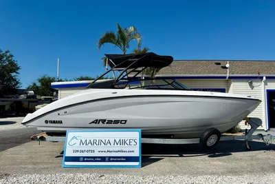Yamaha Boats AR250
