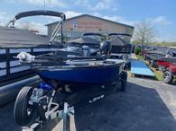 2023 Lowe FM1675SC Side Console