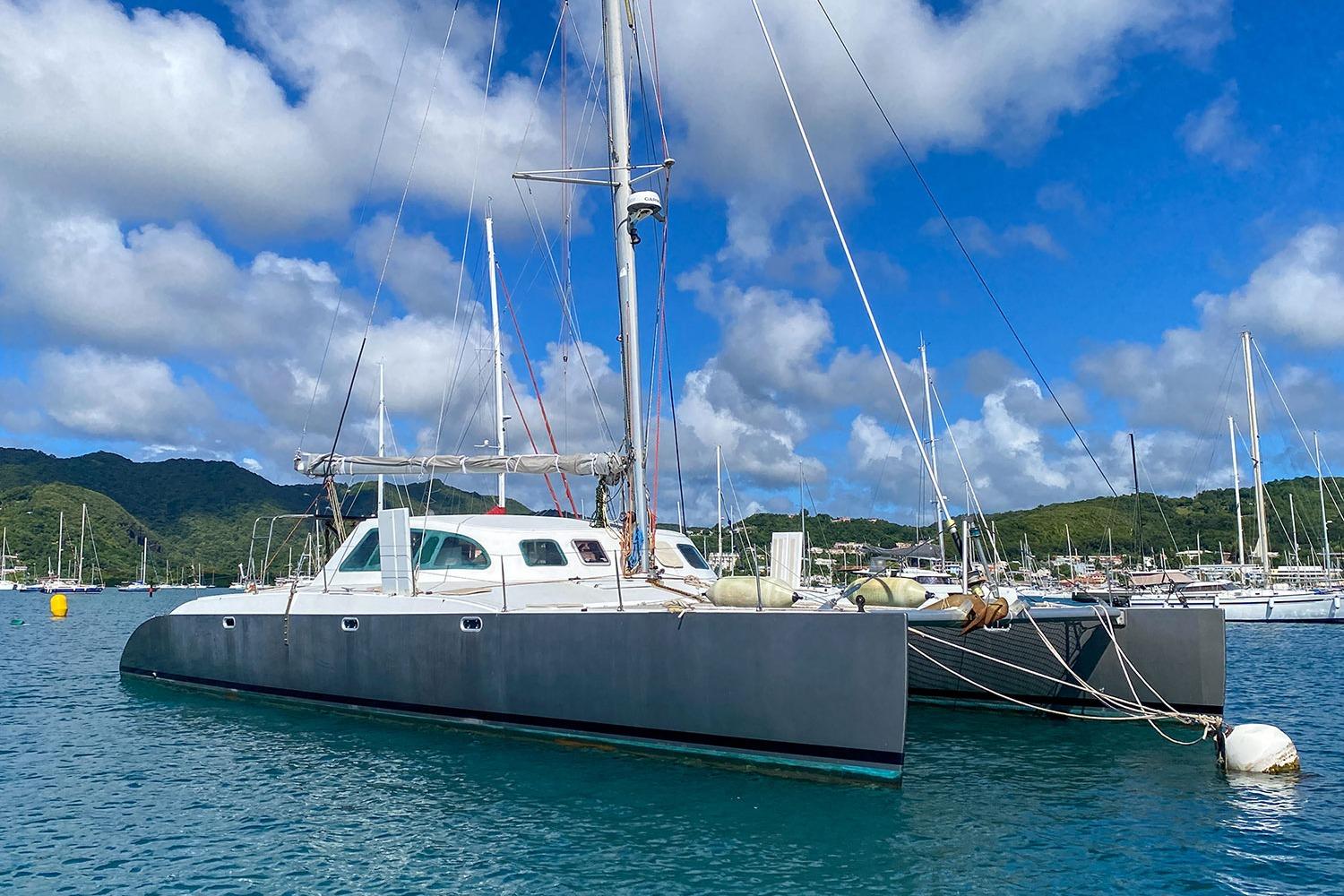 2004 Custom BBL Cat 54