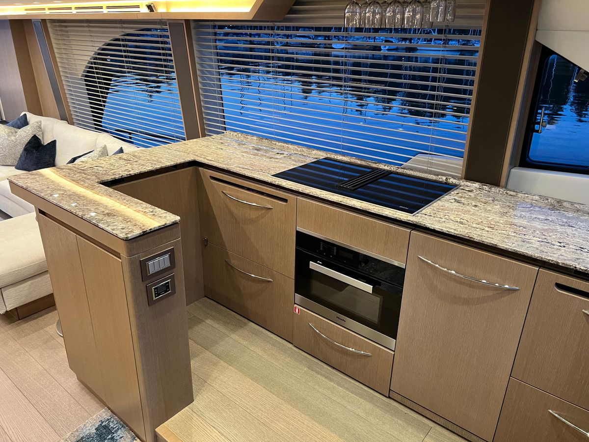 2020 Monte Carlo Yachts 70 