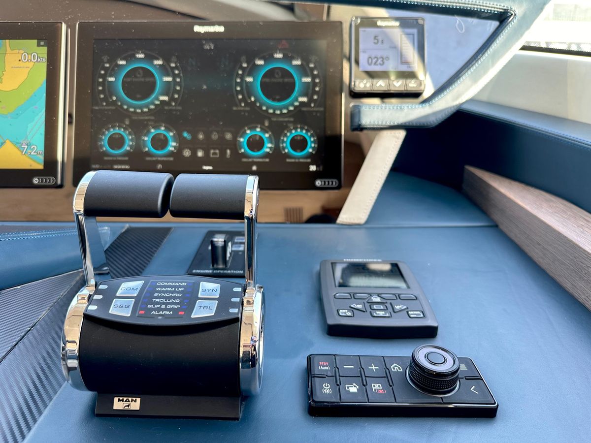 2020 Monte Carlo Yachts 70 