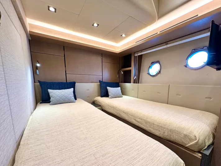 Salve Sol Yacht Photos Pics 