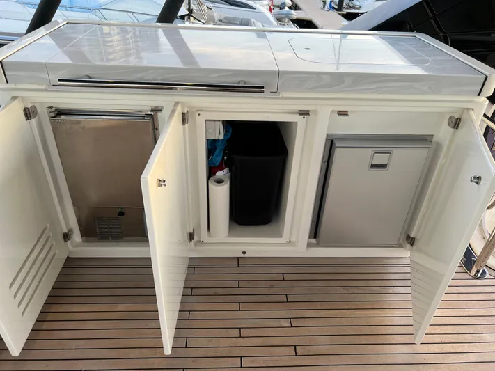 Salve Sol Yacht Photos Pics 