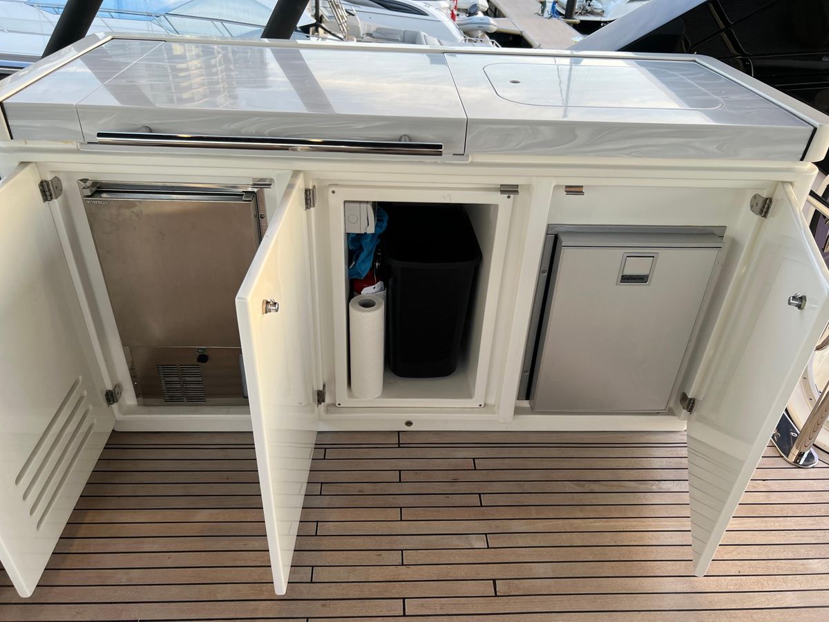 2020 Monte Carlo Yachts 70 