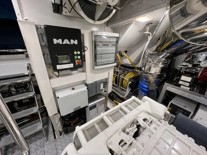 Salve Sol Yacht Photos Pics 