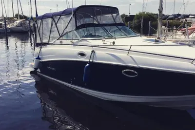 2006 Rinker 250 Express Cruiser