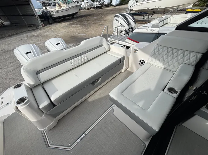  Yacht Photos Pics 2026 REGAL 36 XO - Image 7