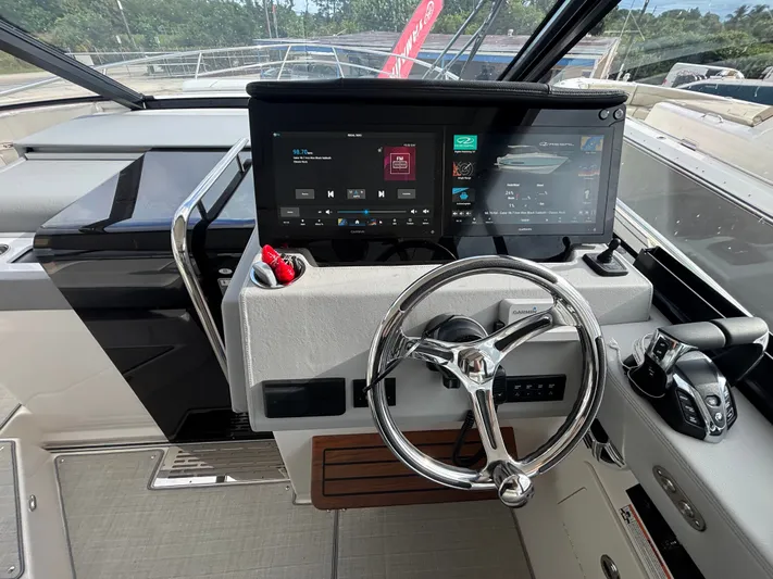  Yacht Photos Pics 2026 REGAL 36 XO - Image 16