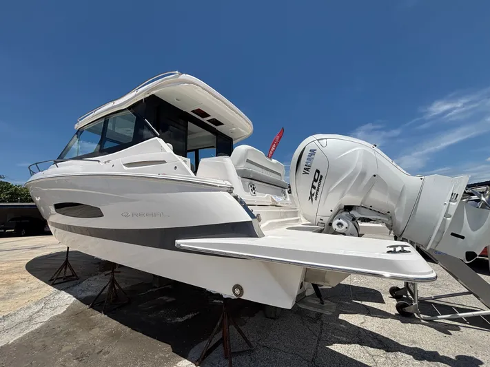  Yacht Photos Pics 2026 REGAL 36 XO - Image 3