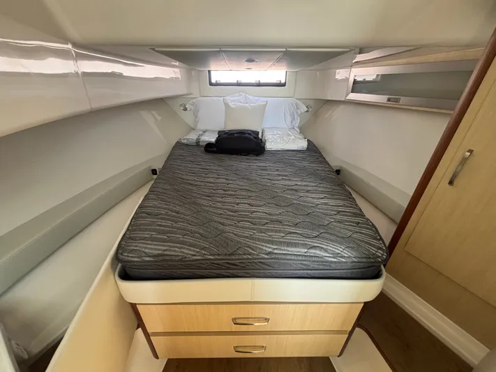  Yacht Photos Pics 2026 REGAL 36 XO - Image 17