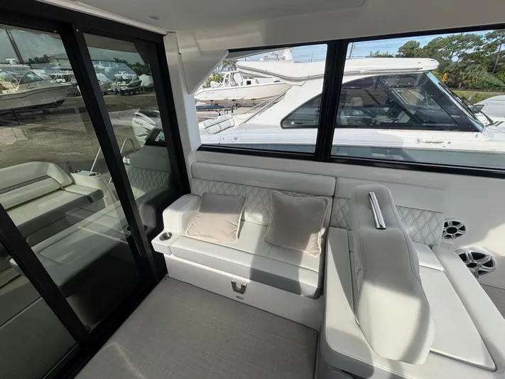  Yacht Photos Pics 2026 REGAL 36 XO - Image 10