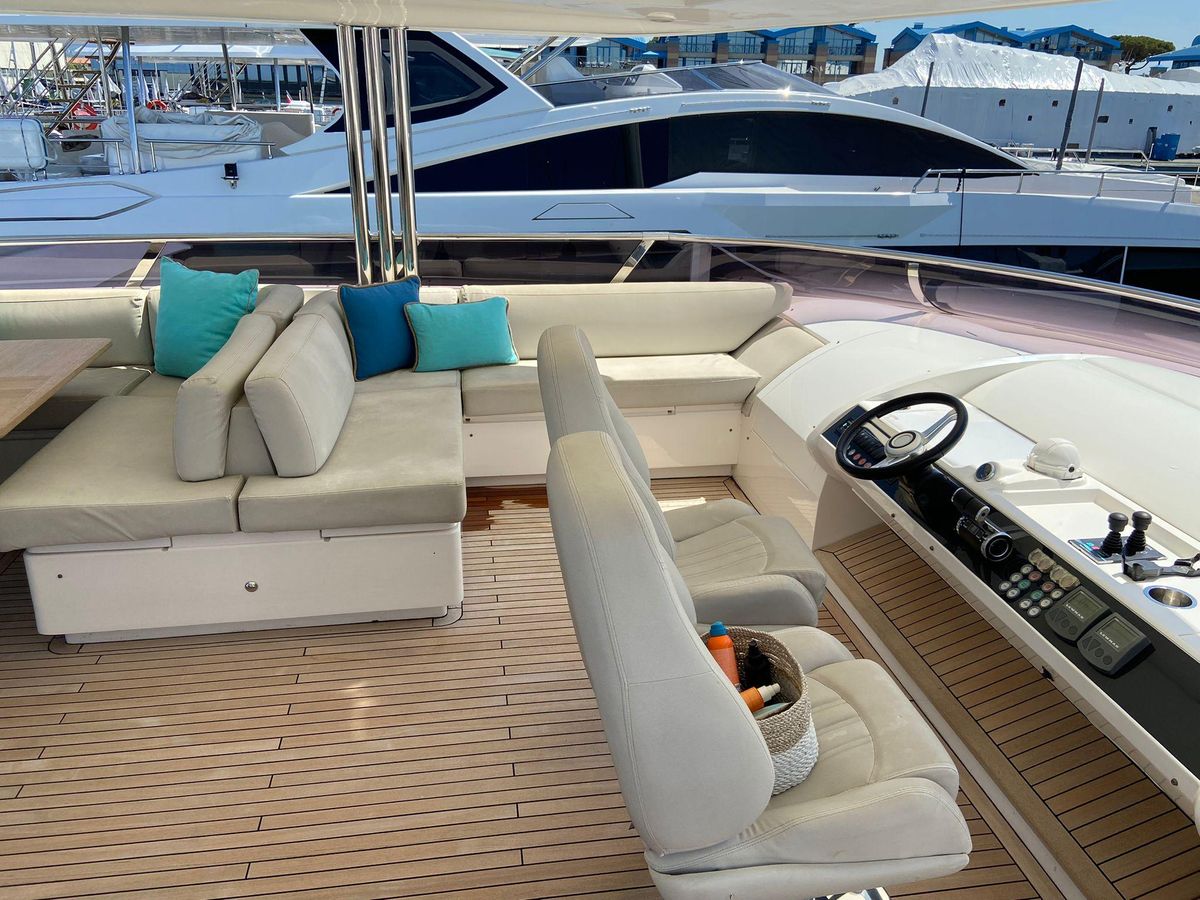 2013 Princess 98 
