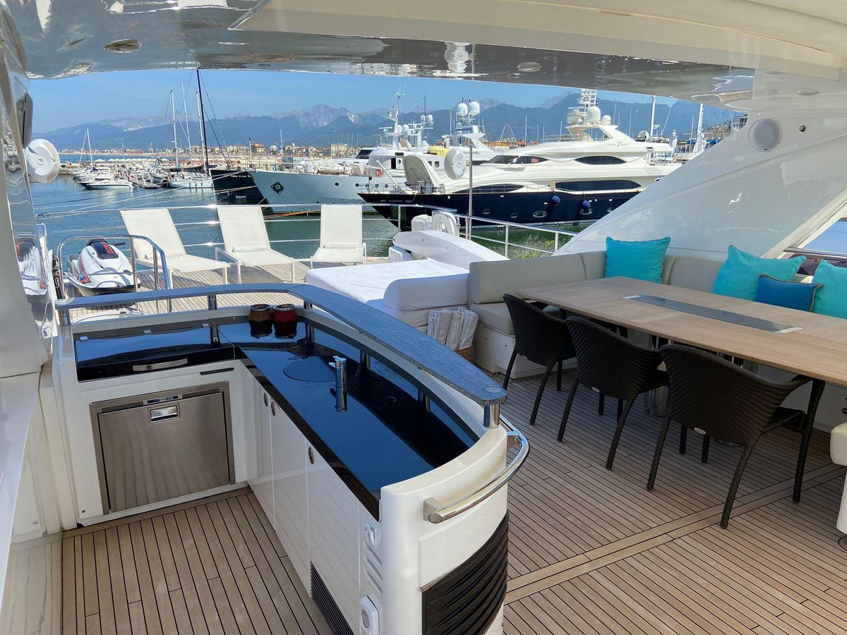 2013 Princess 98 