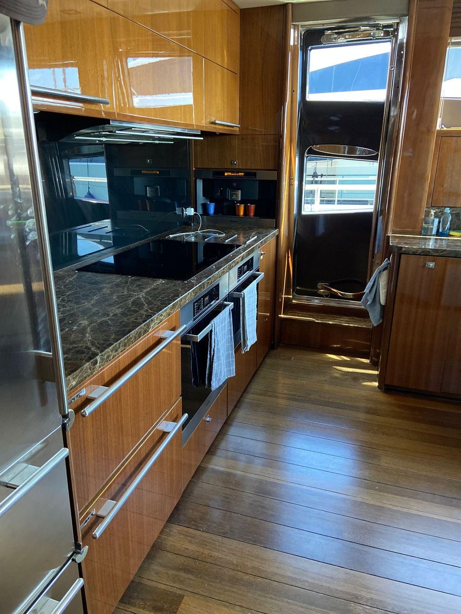 2013 Princess 98 