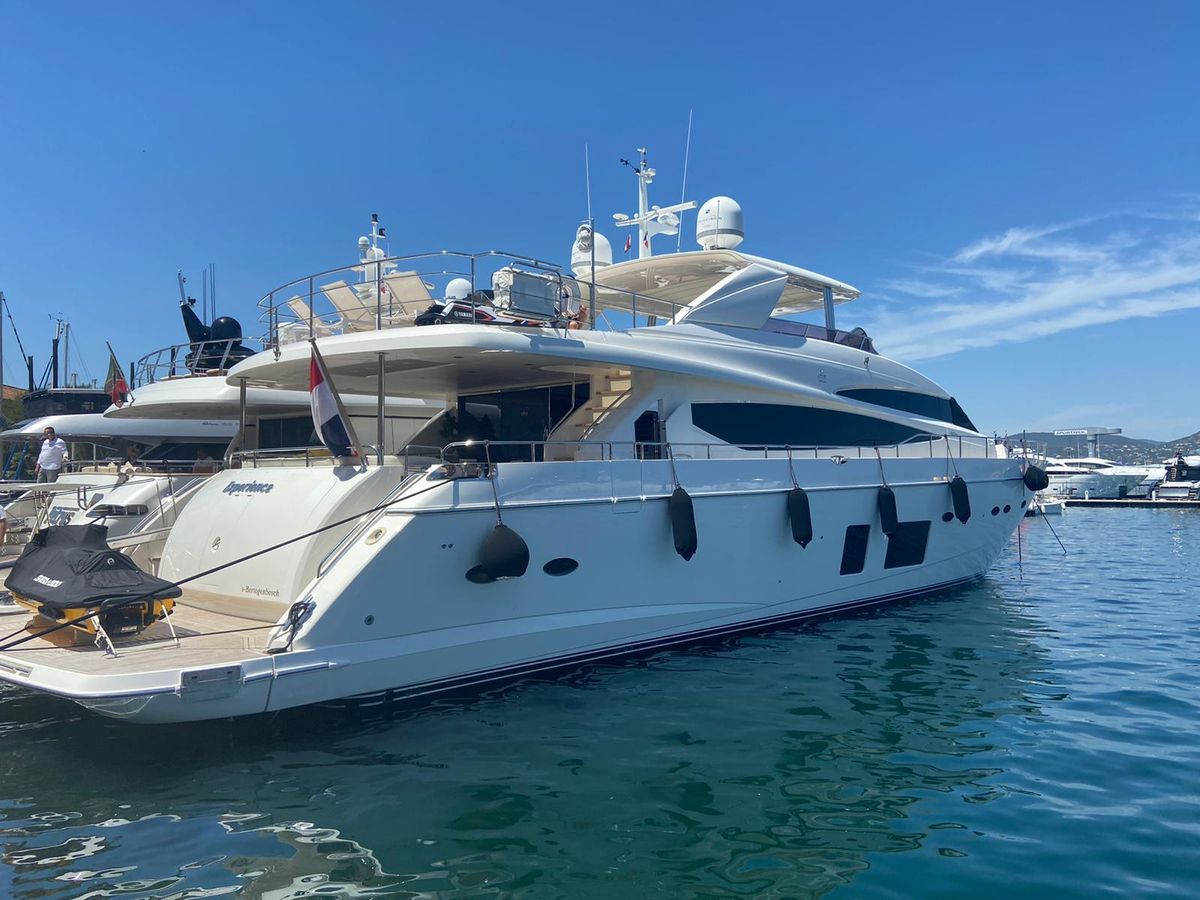 2013 Princess 98 
