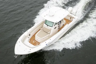 2019 Boston Whaler 330 Outrage