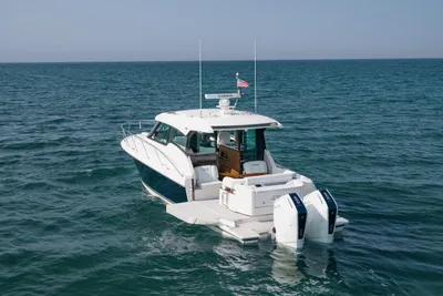 Tiara Yachts 43LE