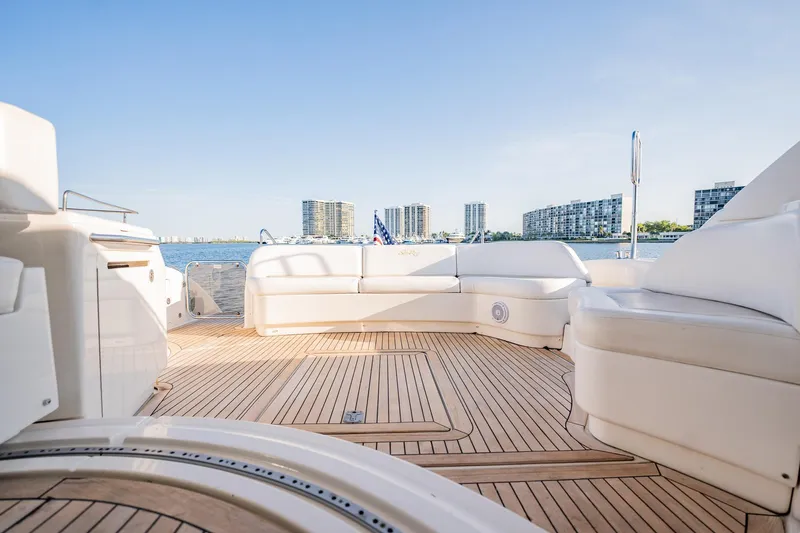 No Shoes Yacht Photos Pics 