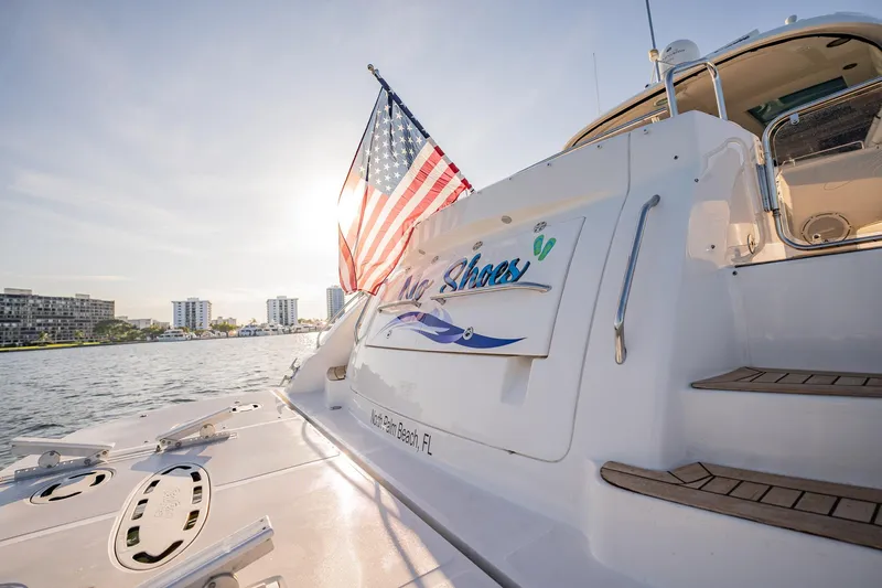 No Shoes Yacht Photos Pics 