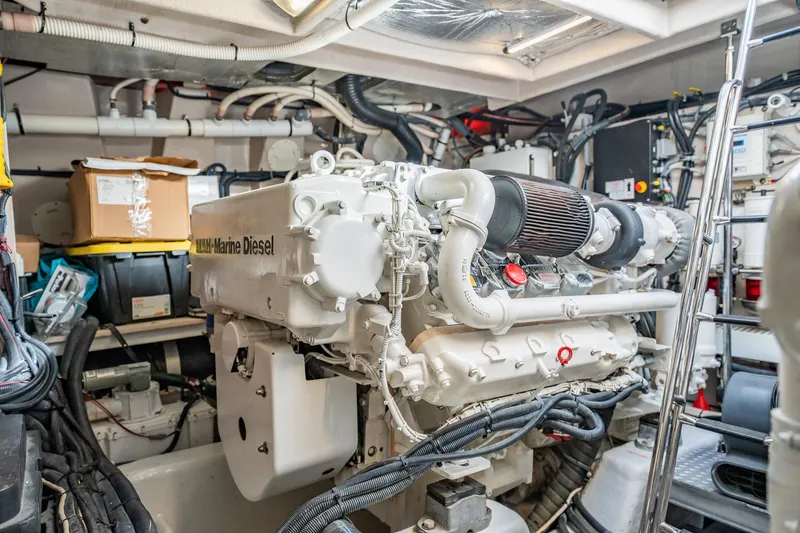 No Shoes Yacht Photos Pics 