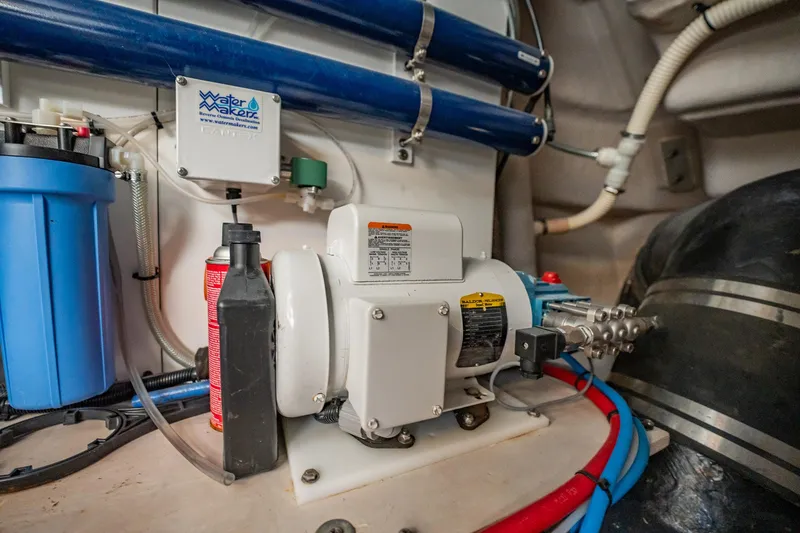 No Shoes Yacht Photos Pics 