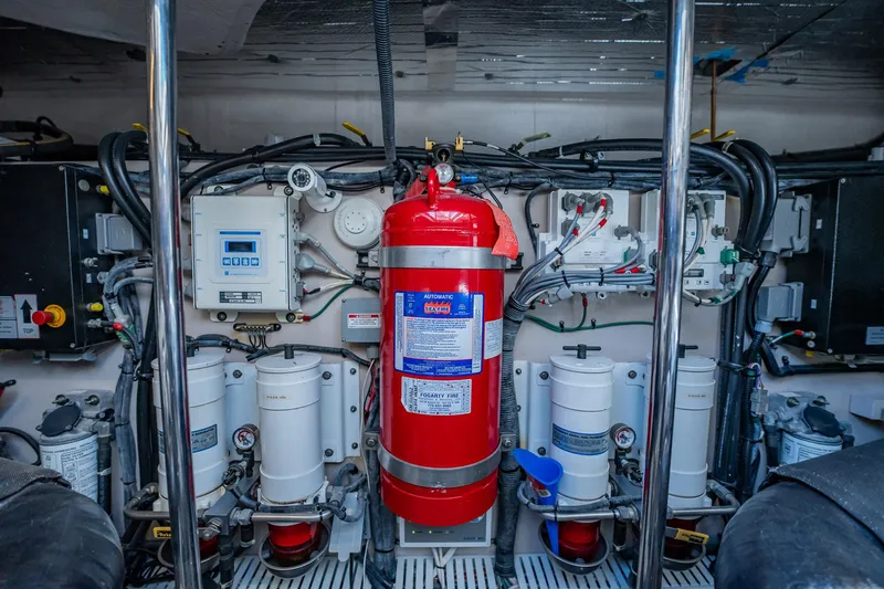 No Shoes Yacht Photos Pics 