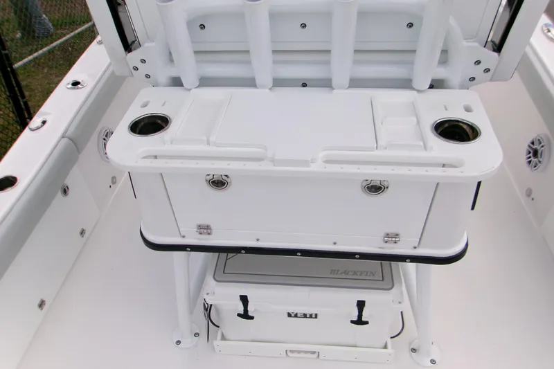  Yacht Photos Pics 2026 Blackfin 262 HB boat interior with storage compartments and cup holders.