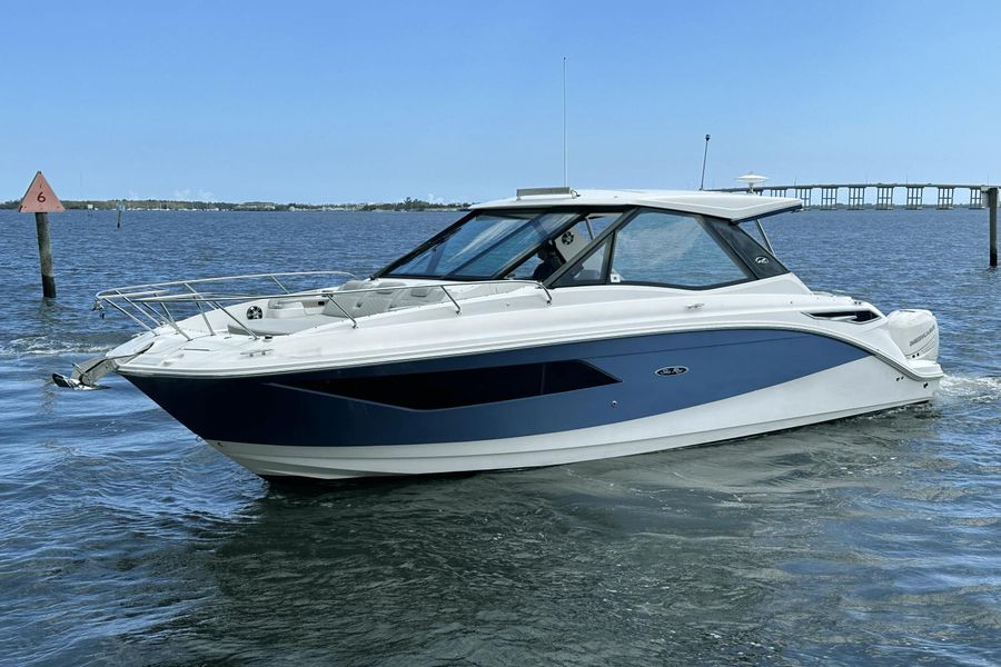 2021 Sea Ray Sundancer 320 OB