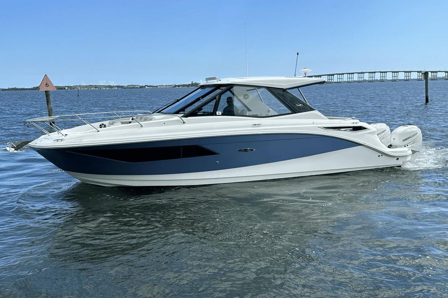 2021 Sea Ray Sundancer 320 OB