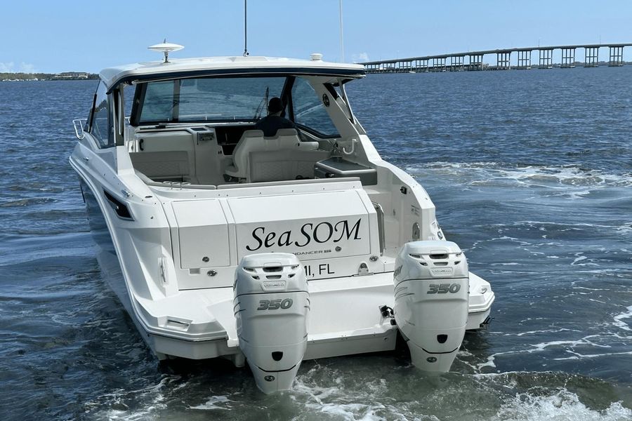 2021 Sea Ray Sundancer 320 OB