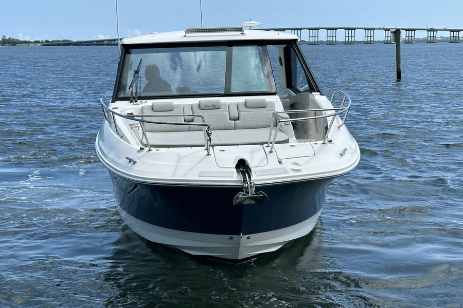 2021 Sea Ray Sundancer 320 OB