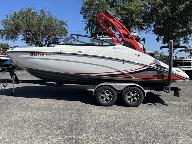 2020 Yamaha Boats 212X Ski and Wakeboard for sale - YachtWorld