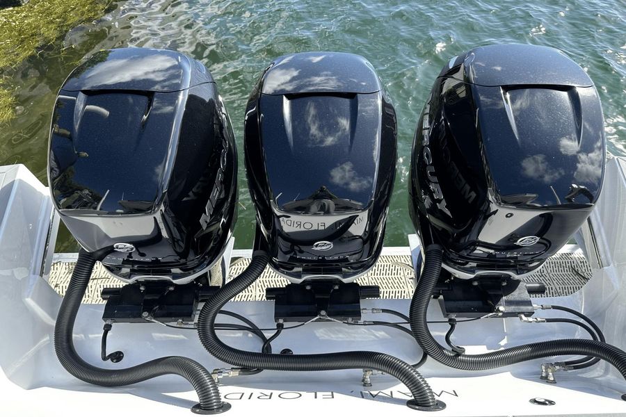 2021 Cruisers Yachts 42 GLS-OB