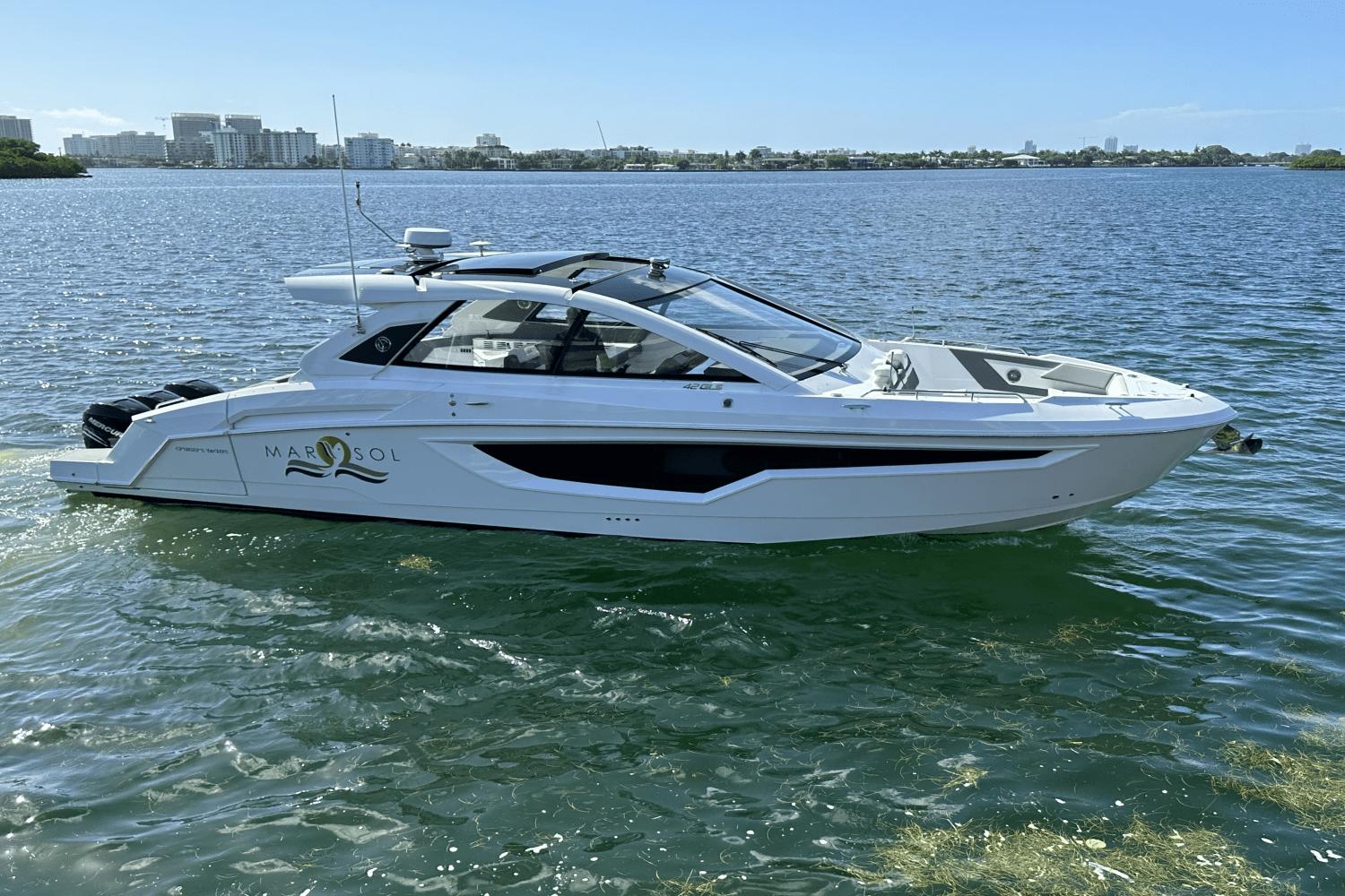 cruisers yachts 42 gls