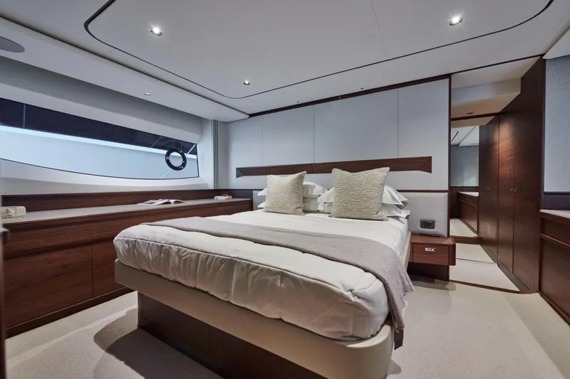  Yacht Photos Pics Photo of the boat in question