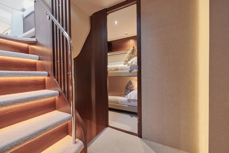  Yacht Photos Pics Photo of the boat in question