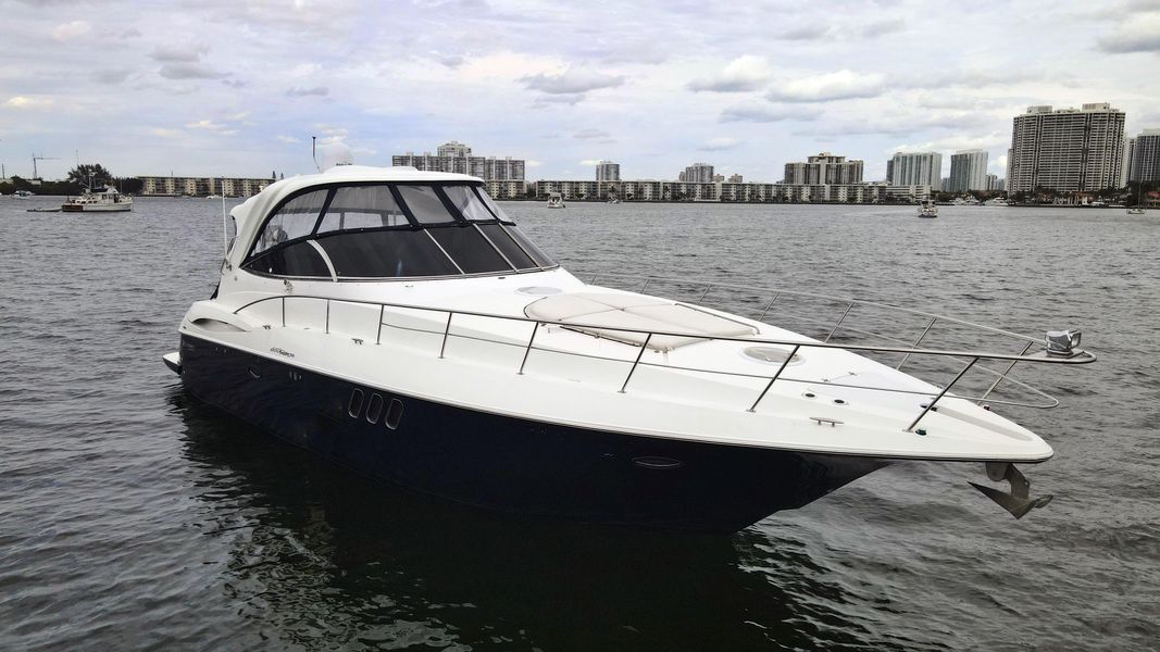 2009 Cruisers Yachts 460 Express