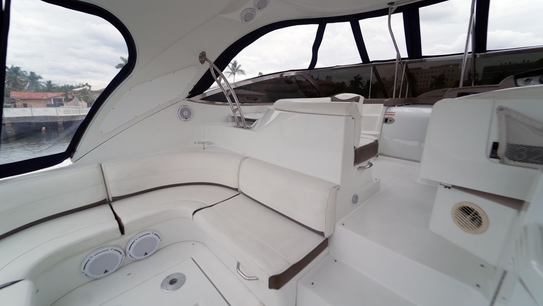 2009 Cruisers Yachts 460 Express