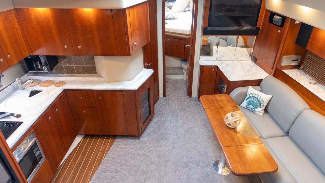 2009 Cruisers Yachts 460 Express